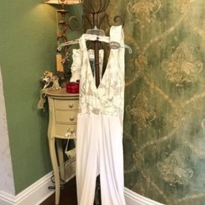 Janine white gold dress w/belt size m